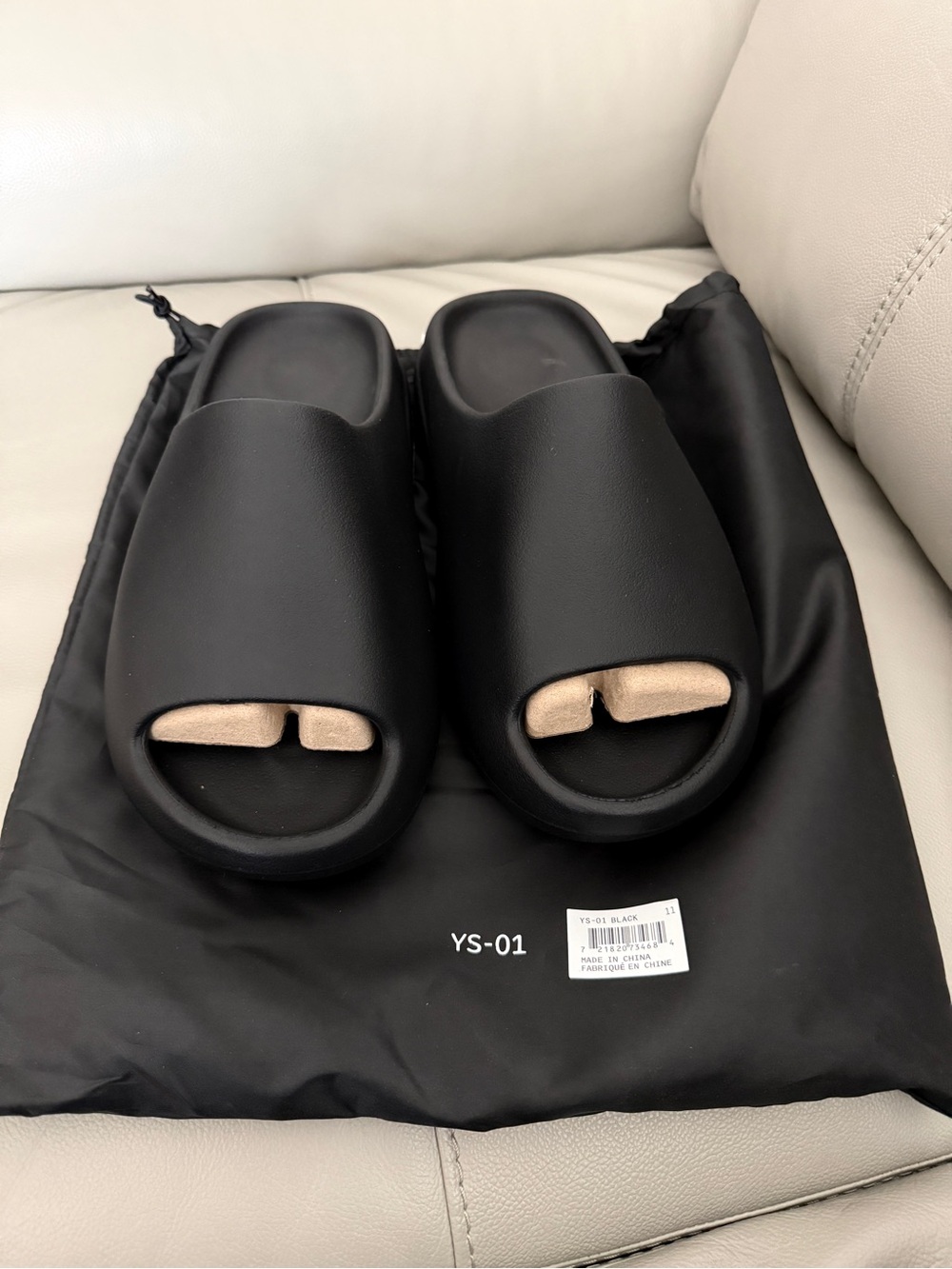 Ys 01 Yeezy slides Black Slide Sandals - Minimal Open Toe Design